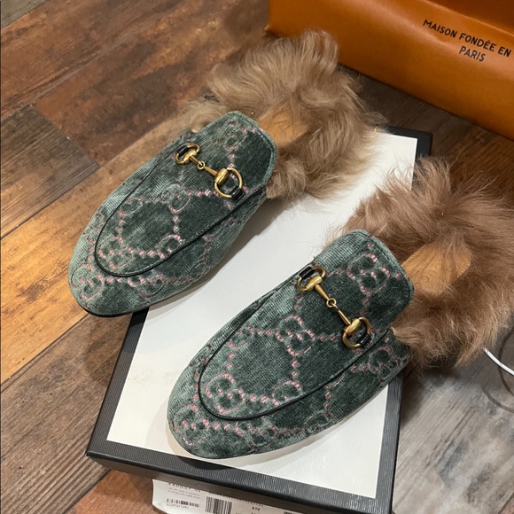 Gucci Shoes - Gucci - Fur Mules